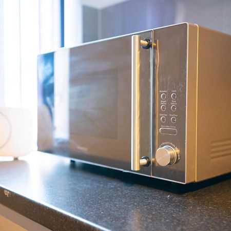 Studios With Ensuite Showers & Share Kitchens Prime Location Near Hospital, Town Center Apt 3 St Helens  外观 照片