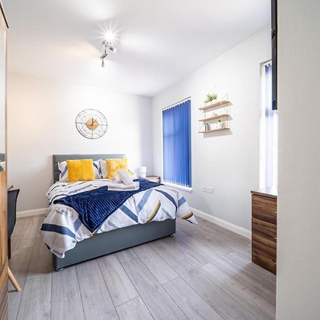 Studios With Ensuite Showers & Share Kitchens Prime Location Near Hospital, Town Center Apt 3 St Helens  外观 照片