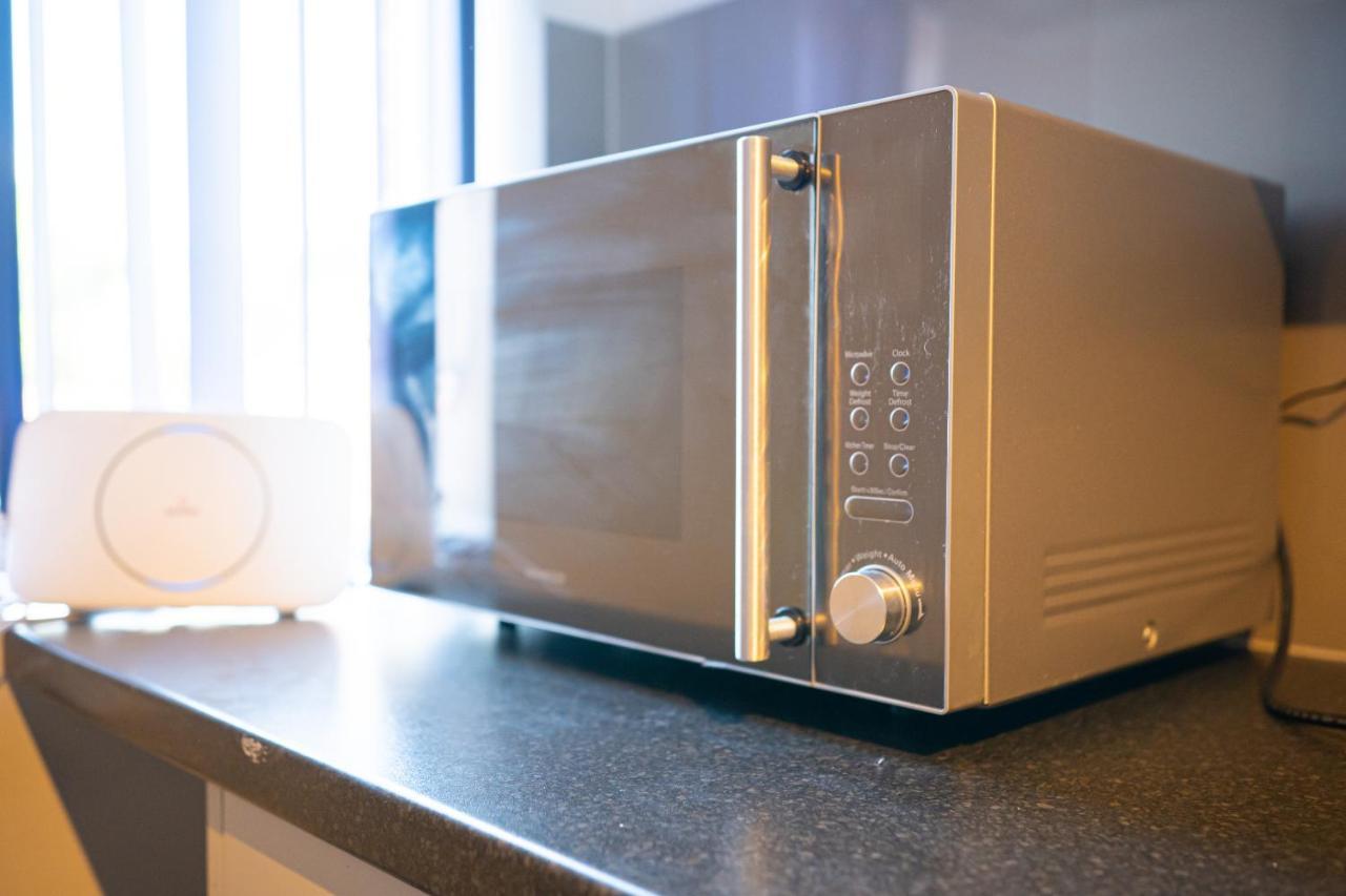 Studios With Ensuite Showers & Share Kitchens Prime Location Near Hospital, Town Center Apt 3 St Helens  外观 照片