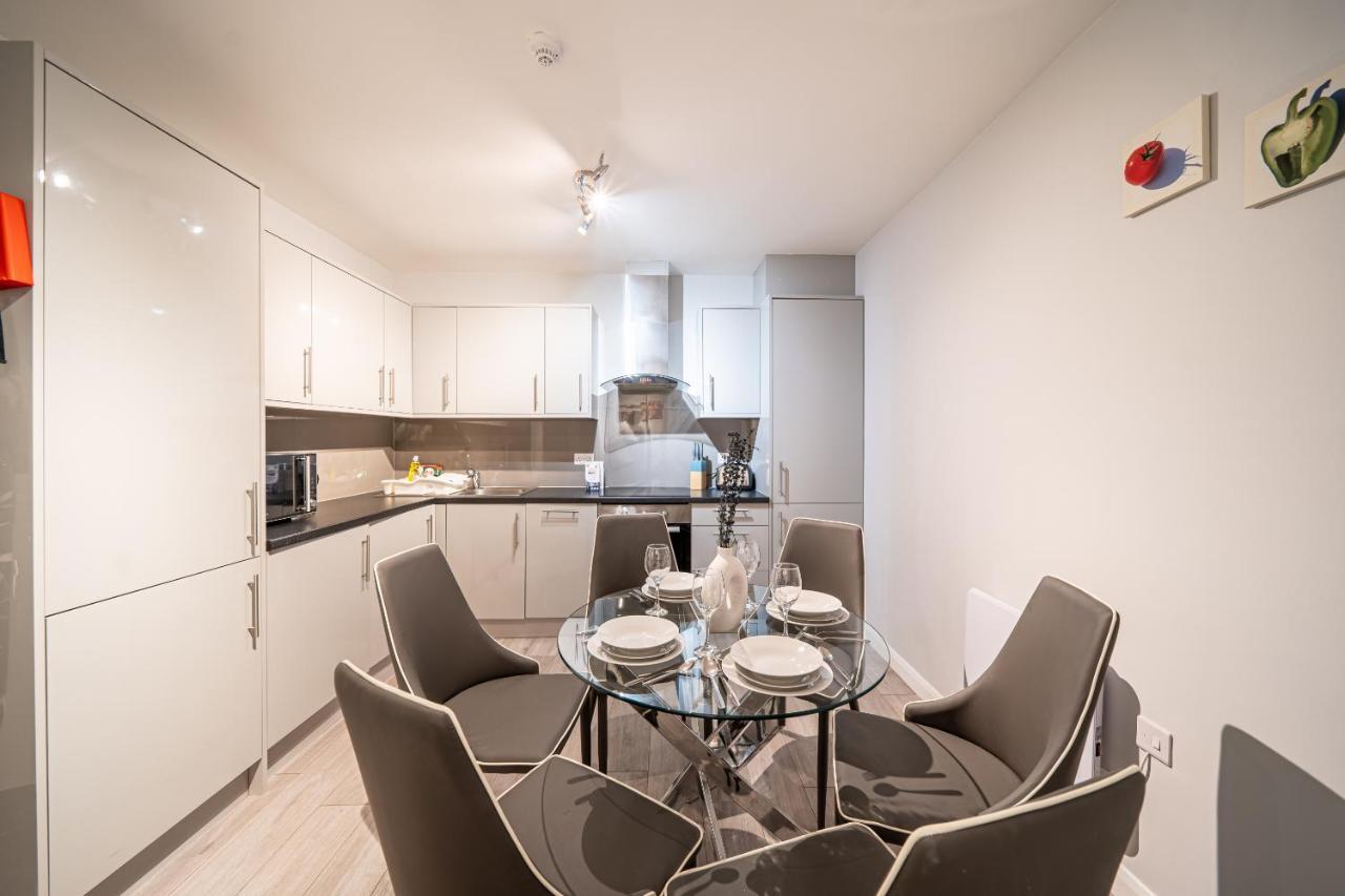 Studios With Ensuite Showers & Share Kitchens Prime Location Near Hospital, Town Center Apt 3 St Helens  外观 照片